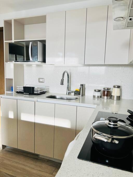 Apartamento 2 Habitaciones, Edificio Airali, Zona 10, Miradolo Guatemala City Екстериор снимка