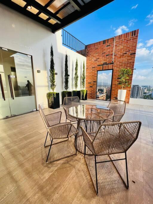 Apartamento 2 Habitaciones, Edificio Airali, Zona 10, Miradolo Guatemala City Екстериор снимка